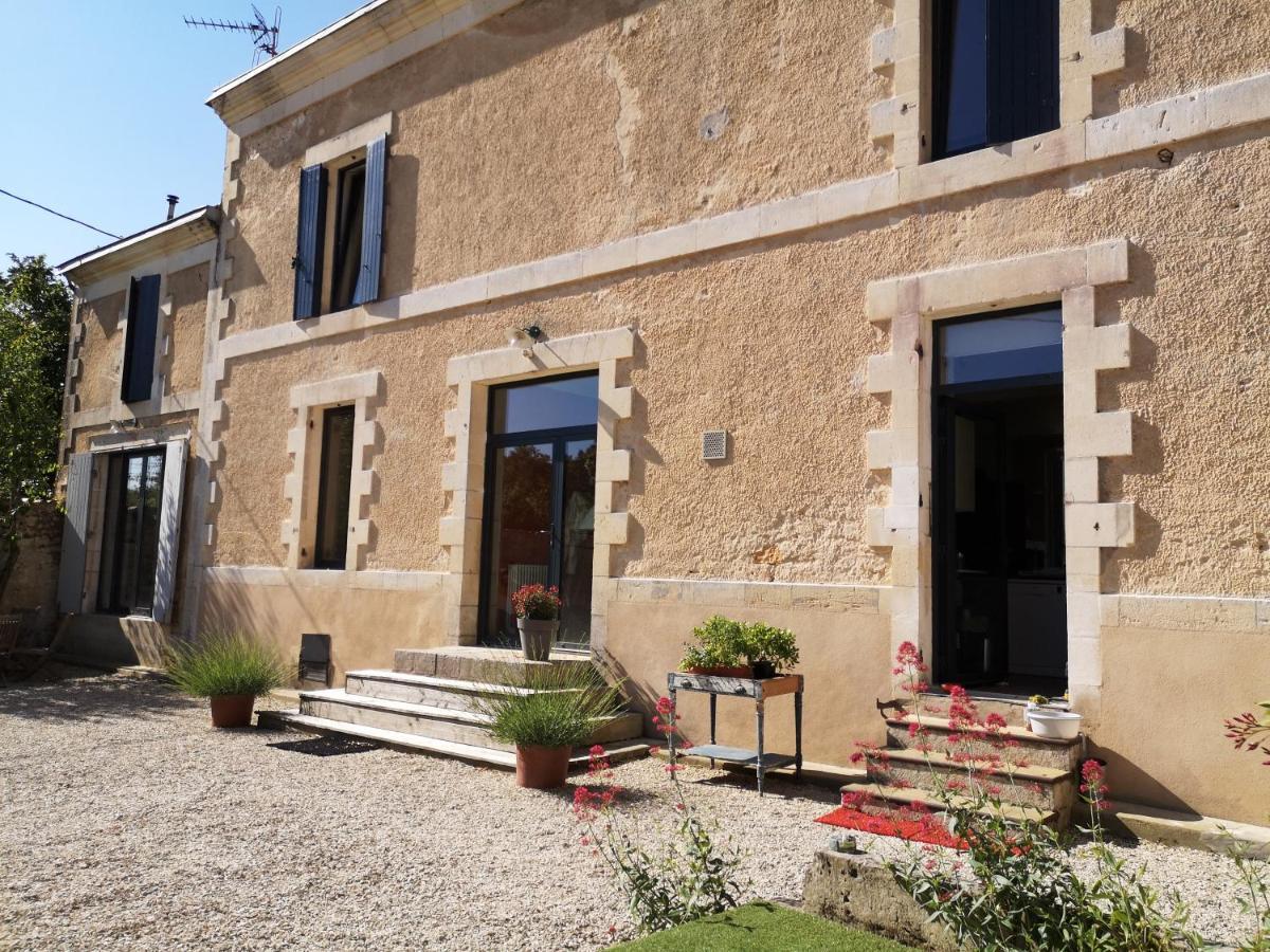 La Burie Bed & Breakfast Saint-Savinien Bagian luar foto