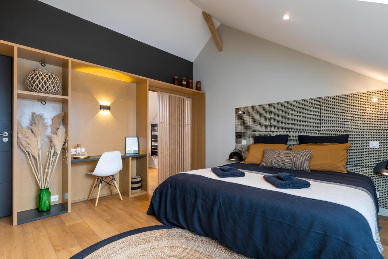 La Burie Bed & Breakfast Saint-Savinien Bagian luar foto