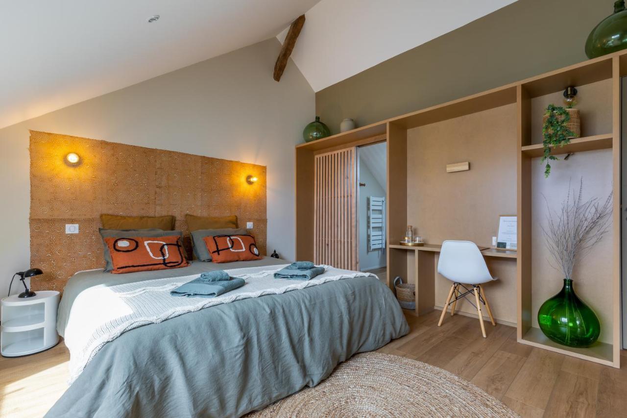 La Burie Bed & Breakfast Saint-Savinien Bagian luar foto