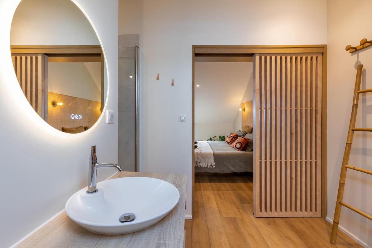 La Burie Bed & Breakfast Saint-Savinien Bagian luar foto